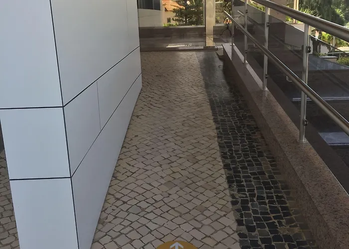 爱丽丝宜奥斯酒店 酒店 4*