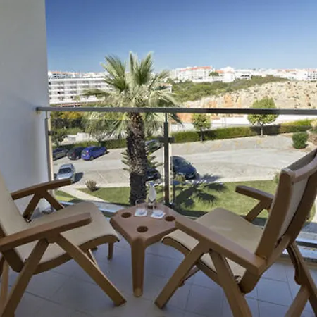 Alisios Αλμπουφέιρα